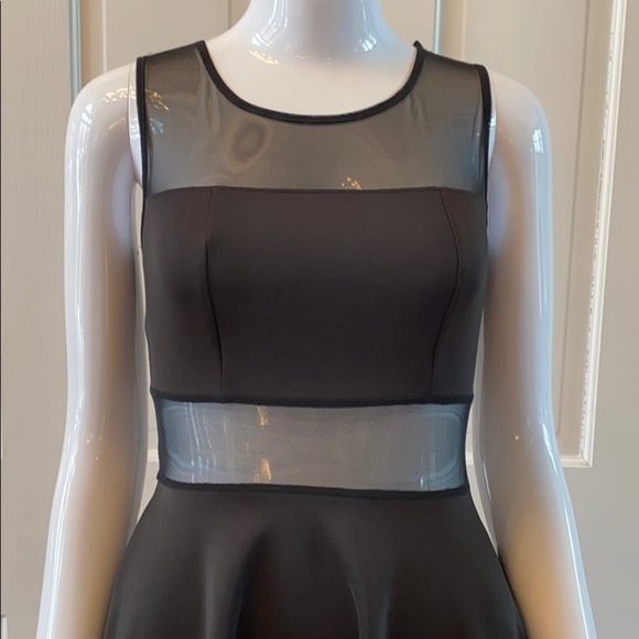 Guess fit and flare skater dress - Picture 3 of 8